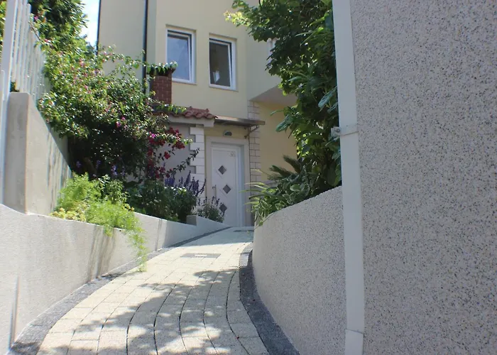 Mg Ravlic Sea View דירה מאקרסקה