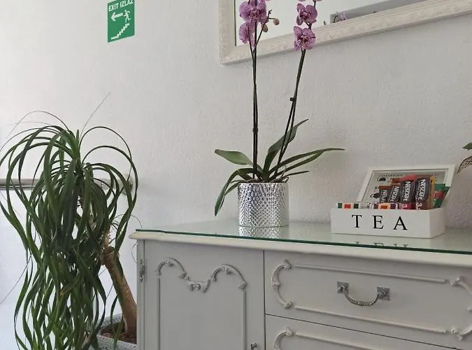 Mg Ravlic Sea View דירה מאקרסקה